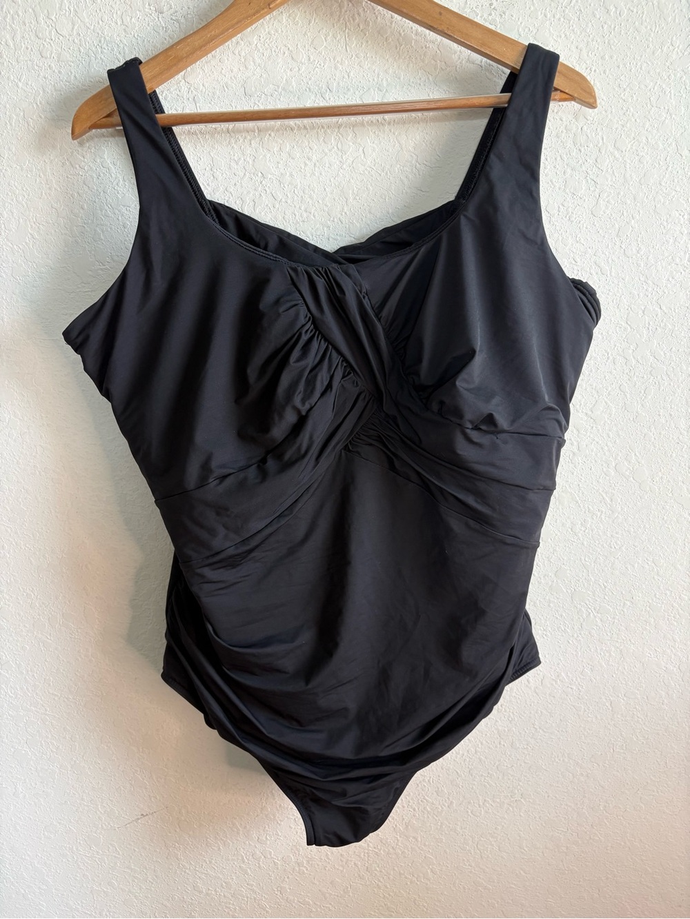 Lands End Black One Piece Swimsuit Size 22